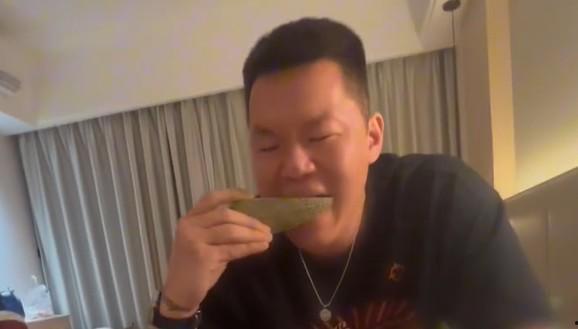 正在播放今日吃瓜的视频,揭秘娱乐圈最新热点事件