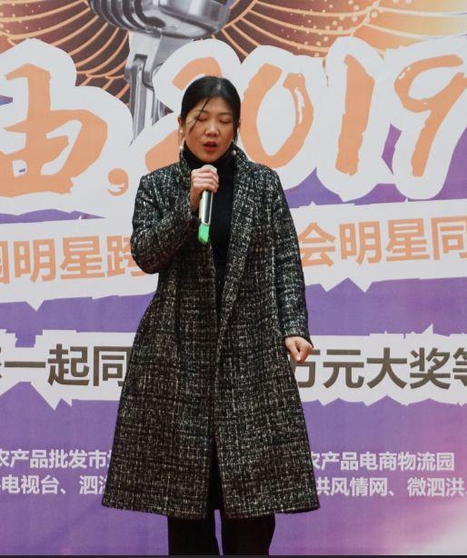 明星网红歌手同台演唱,明星网红歌手同台献声盛宴