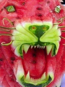 黑牛吃瓜,一场别开生面的田园奇遇