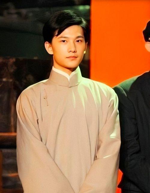 吃瓜爆料杨洋张天爱,吃瓜群众热议恋情真相