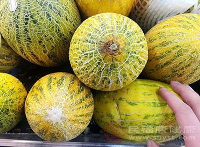 吃哈密瓜拉屎黑,揭秘吃哈密瓜拉屎变黑的奥秘