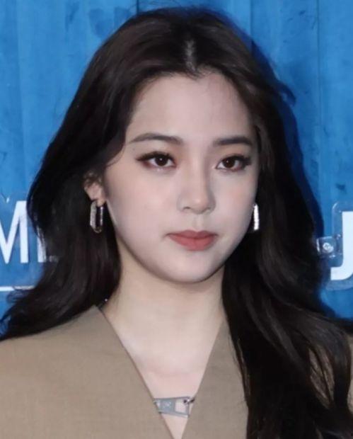 最近明星网红照片女