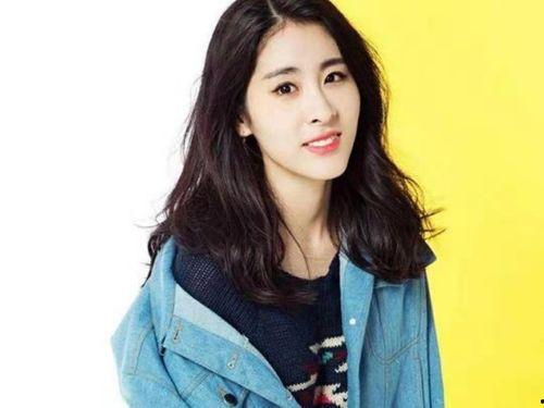 梦见很多明星网红唱歌,梦境中的明星网红演唱会