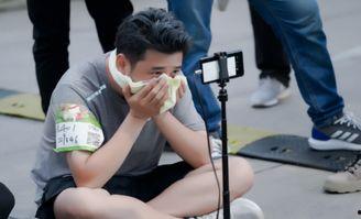 旭旭宝宝吃瓜大黑小小怪,大黑小小怪背后的惊人真相